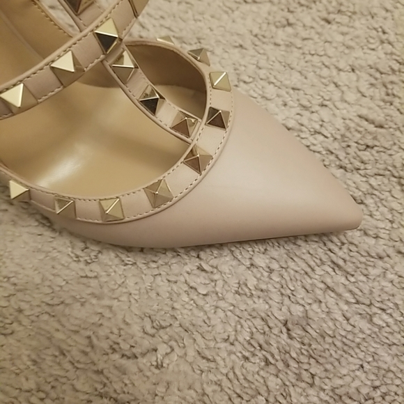 Valentino rockstud heels - Picture 3 of 7